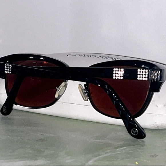 Judith Leiber Designer Sunglasses - Picture 3 of 3